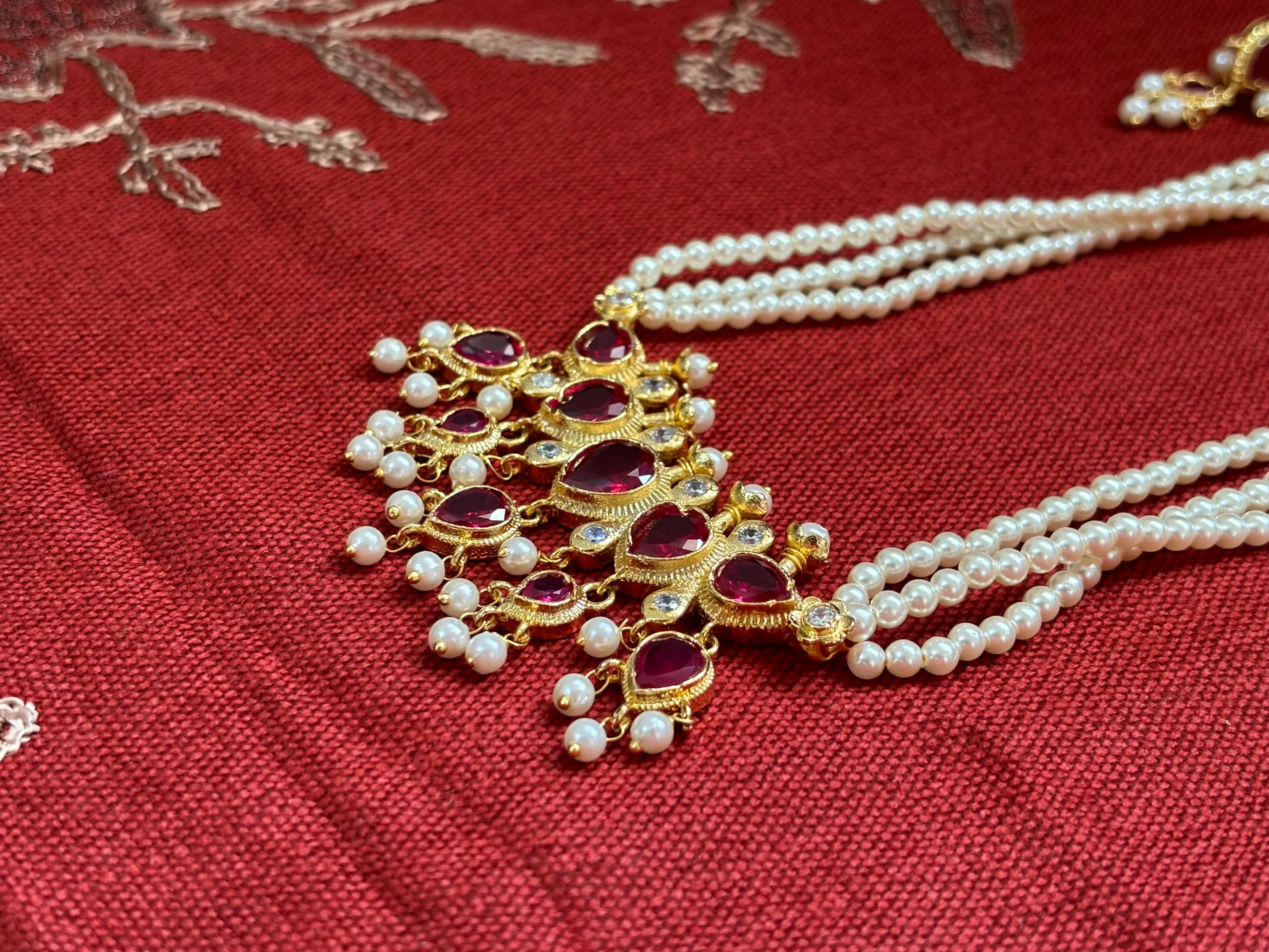 तन्मणी   कानातले  | Tanmani   Earrings