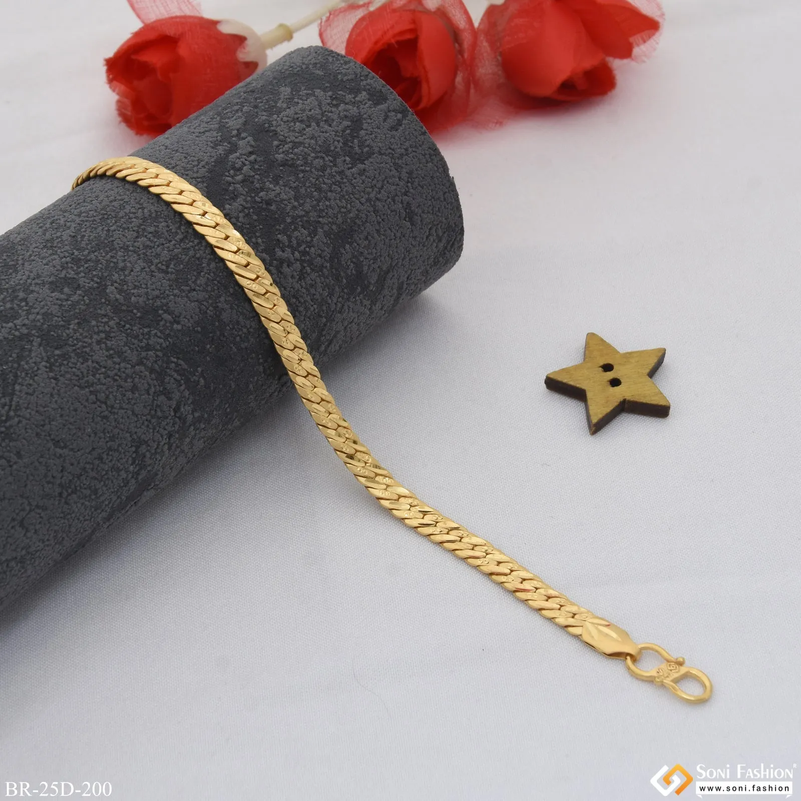 1 Gram Gold Plated Link Attention-Getting Design Bracelet for Men - Style D200