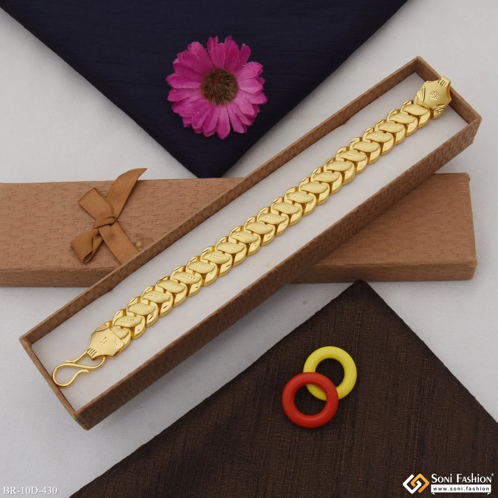 Amazing Design Gold Plated Pokal Bracelet for Men - Style D430