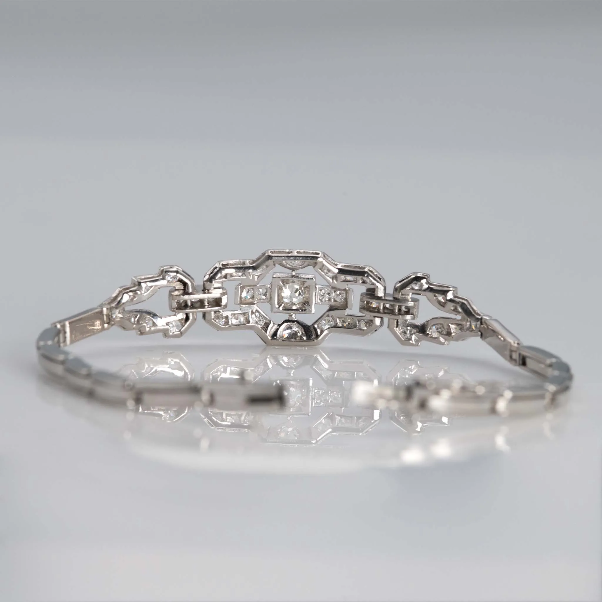 Art Deco Platinum 1.40 carat Diamond Bracelet