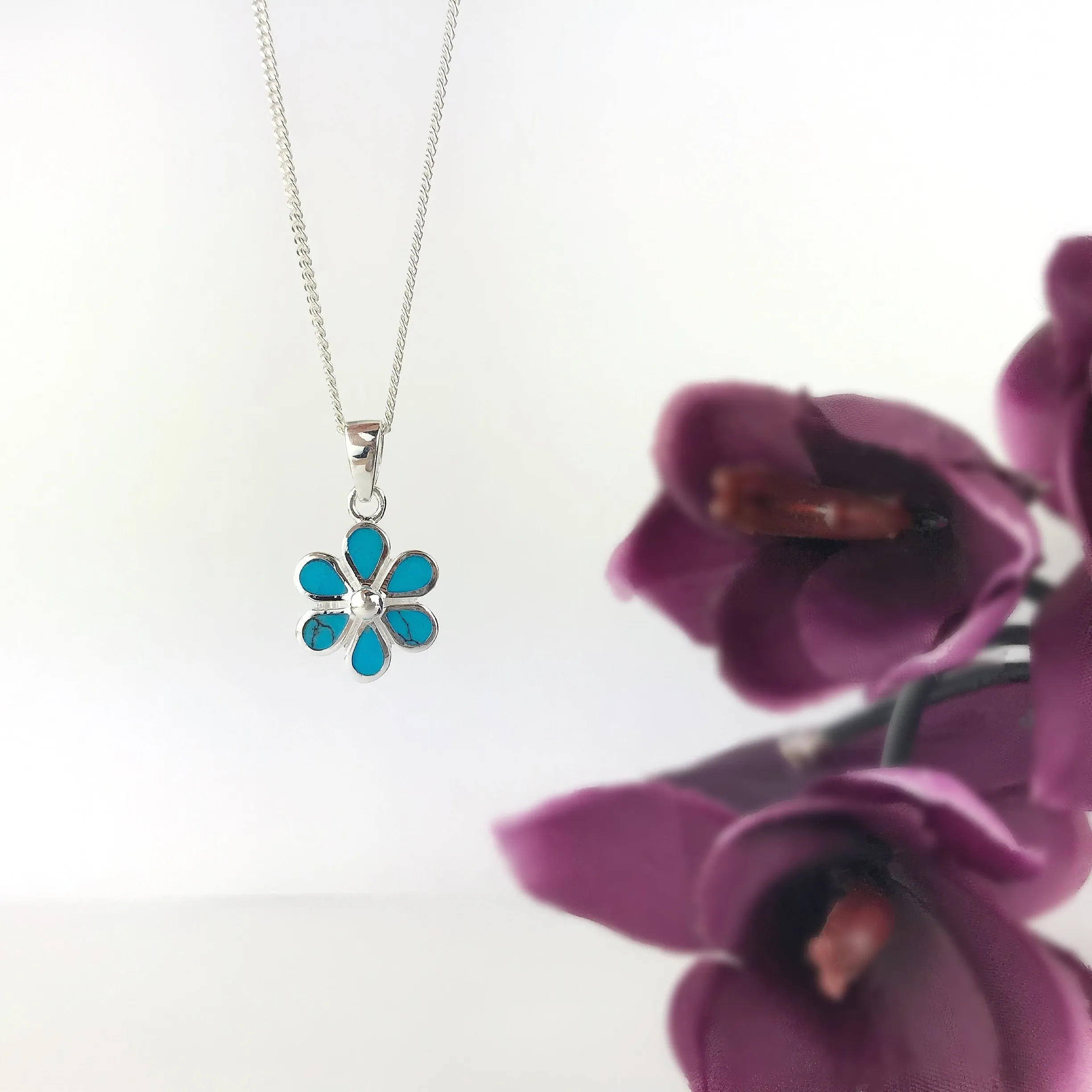 Blue Daisy Pendant - VP318