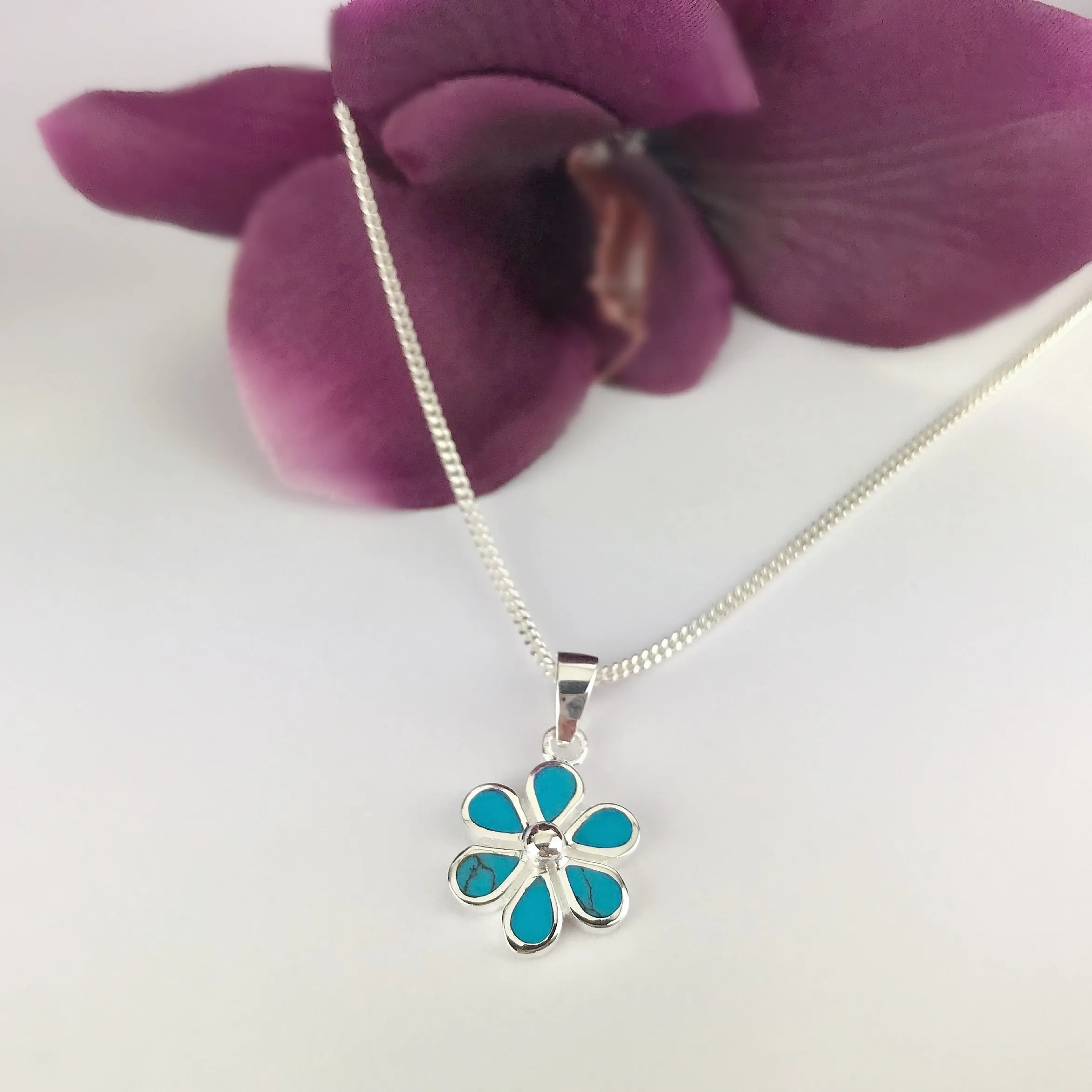 Blue Daisy Pendant - VP318