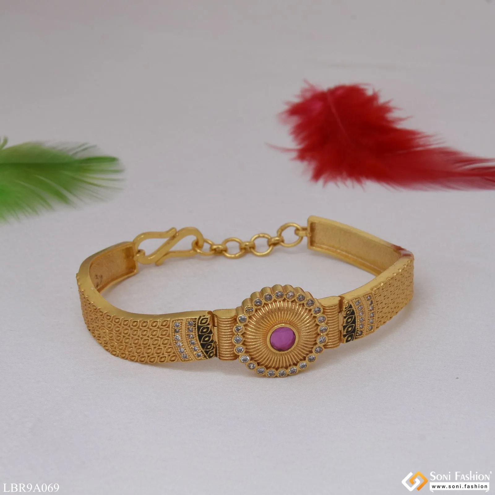 Chic Design With Diamond Gold Plated Bracelet For Women & Girls - Style Lbra069