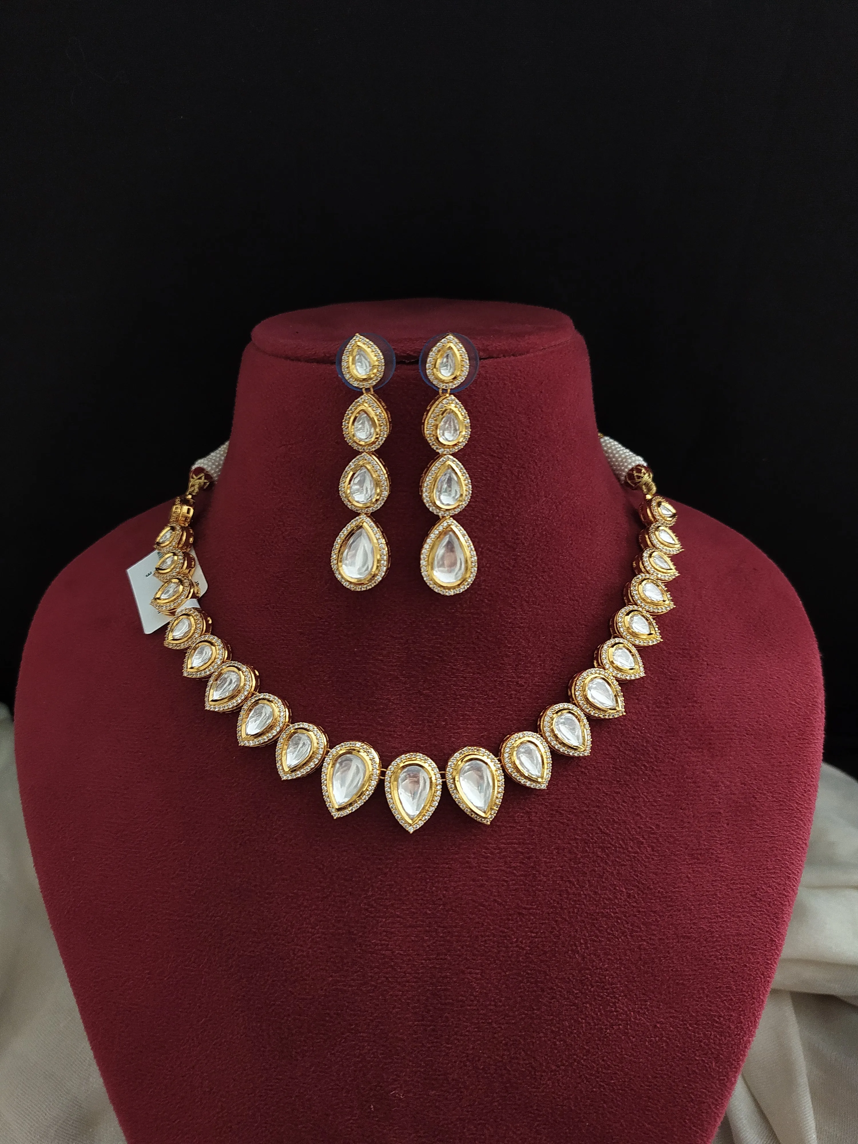 Elegant Pear Shaped Polki Kundan Necklace Set