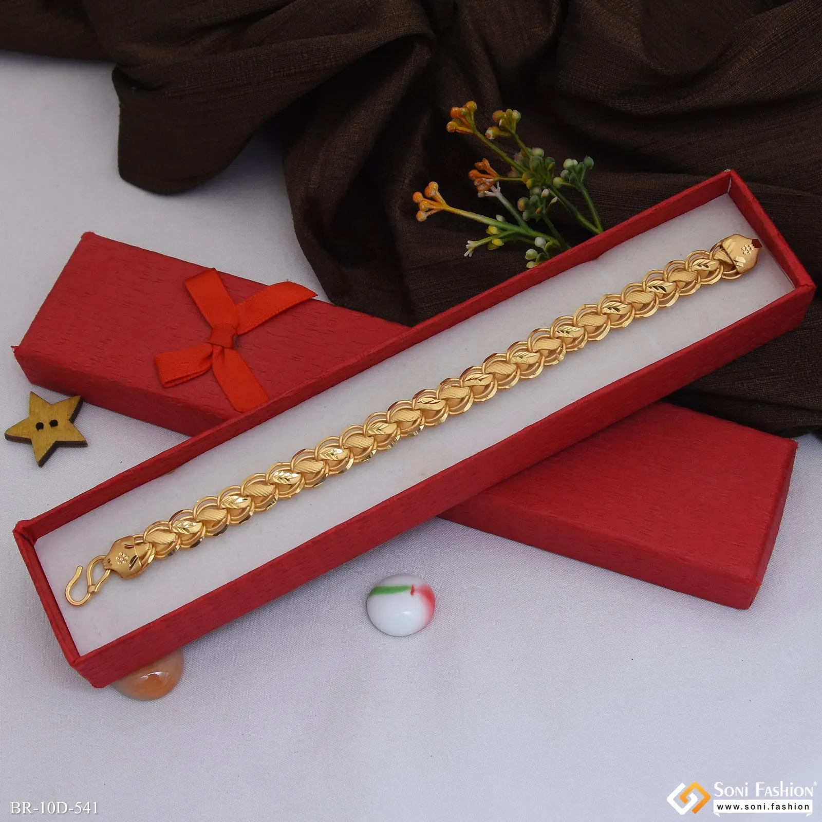 Fabulous Design Gold Plated Kohli Bracelet for Men - Style D541