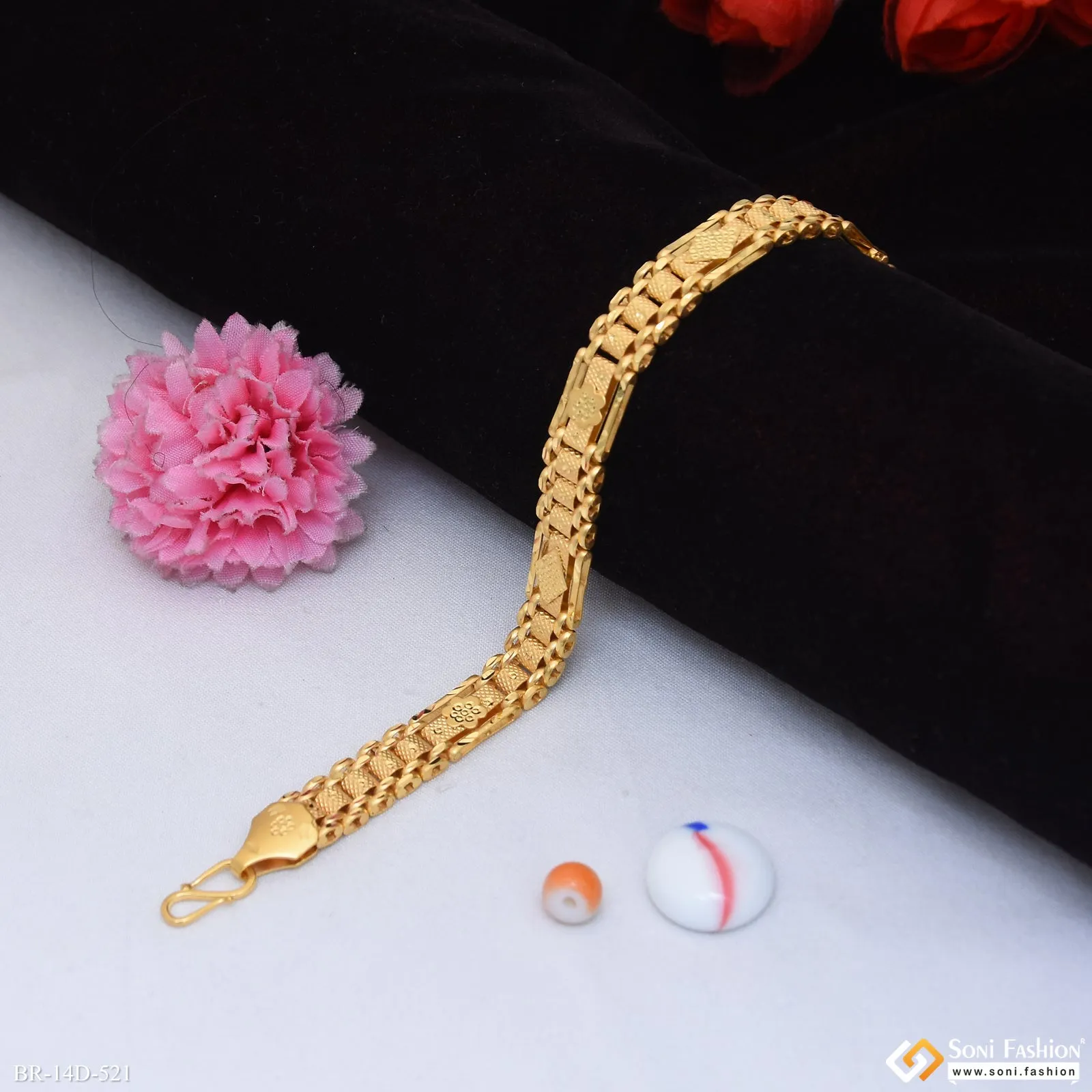 Fashionable Design Gold Plated Box Bracelet for Men - Style D521
