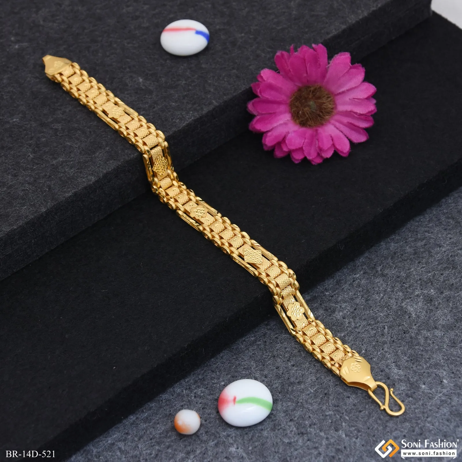 Fashionable Design Gold Plated Box Bracelet for Men - Style D521