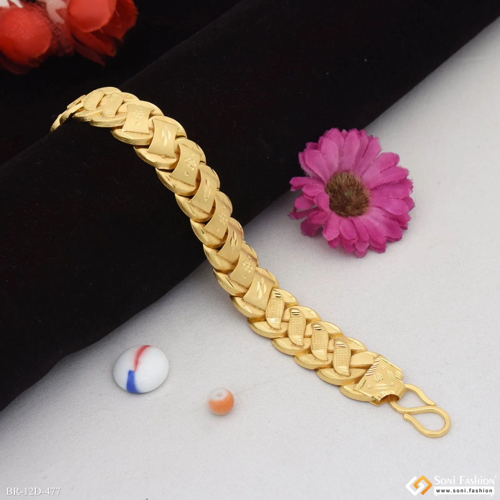 Hand-Crafted Design Gold Plated Pokal Bracelet for Men - Style D477