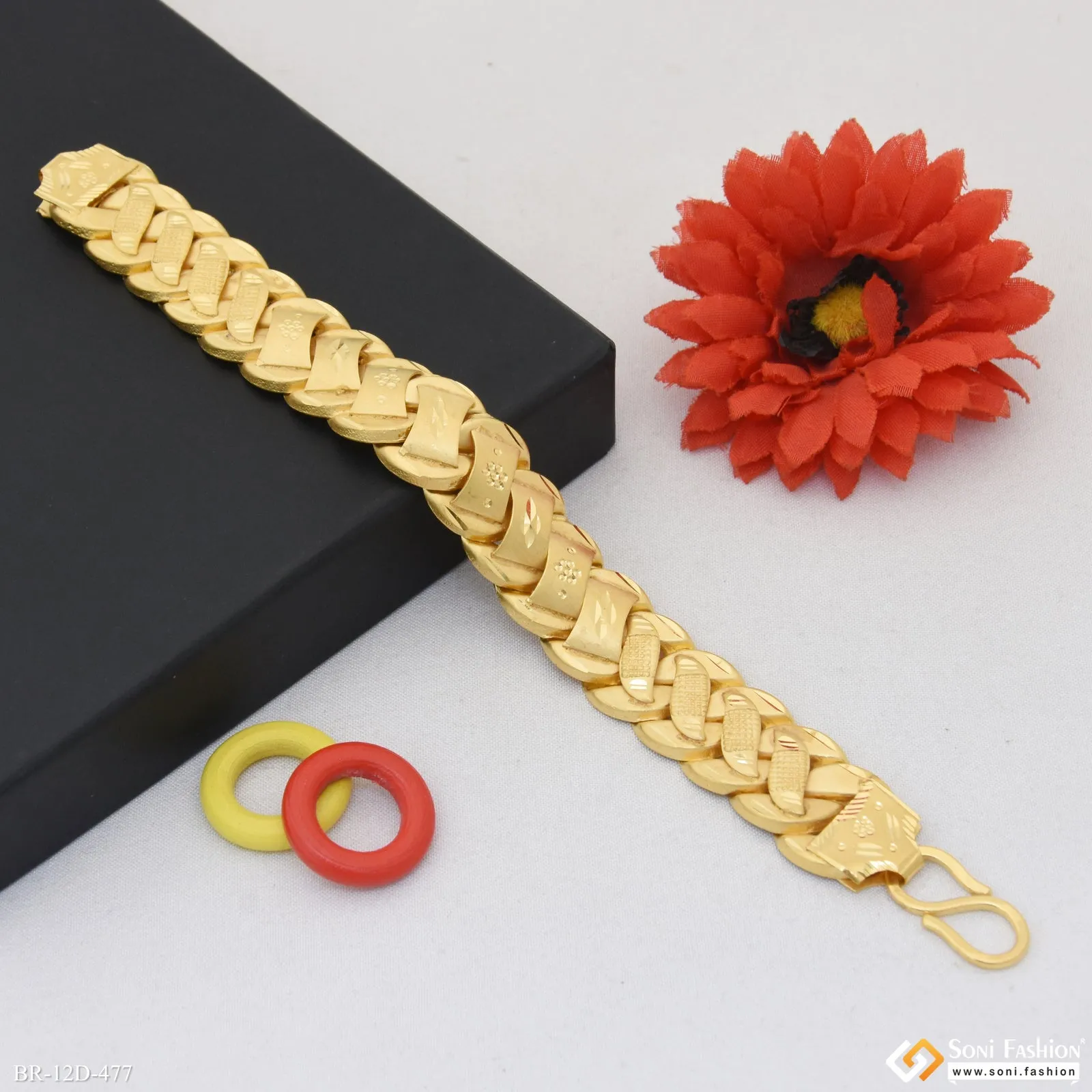 Hand-Crafted Design Gold Plated Pokal Bracelet for Men - Style D477