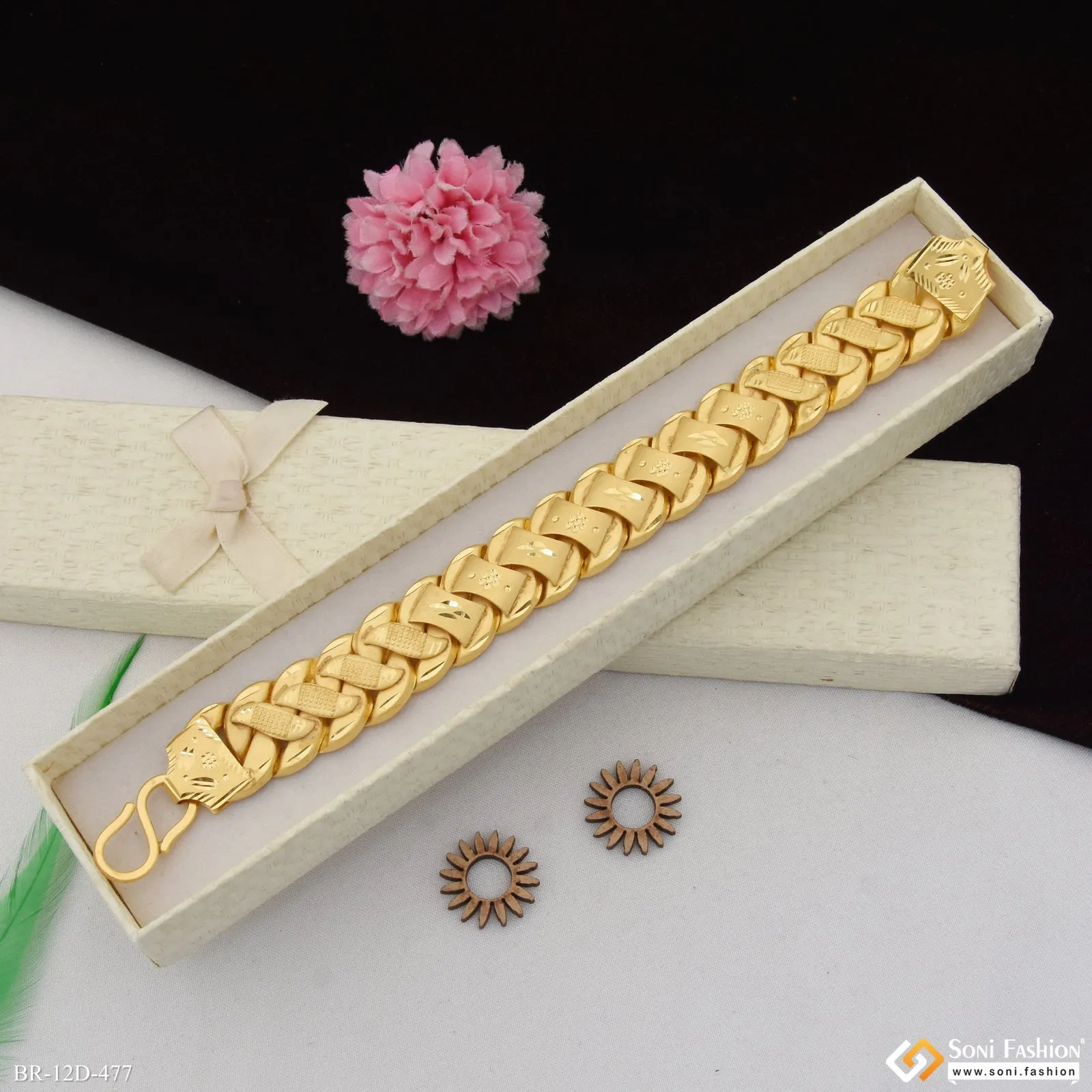 Hand-Crafted Design Gold Plated Pokal Bracelet for Men - Style D477