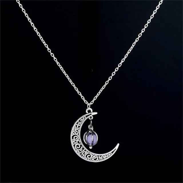 Hot Moon Glowing Necklace