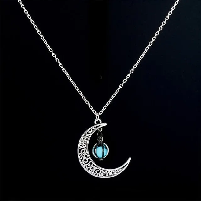 Hot Moon Glowing Necklace