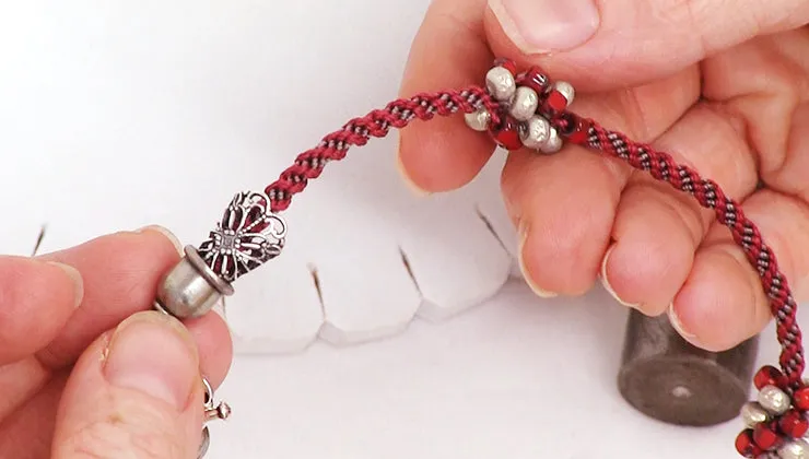 How to Add Filigree Accents to a Kumihimo Project