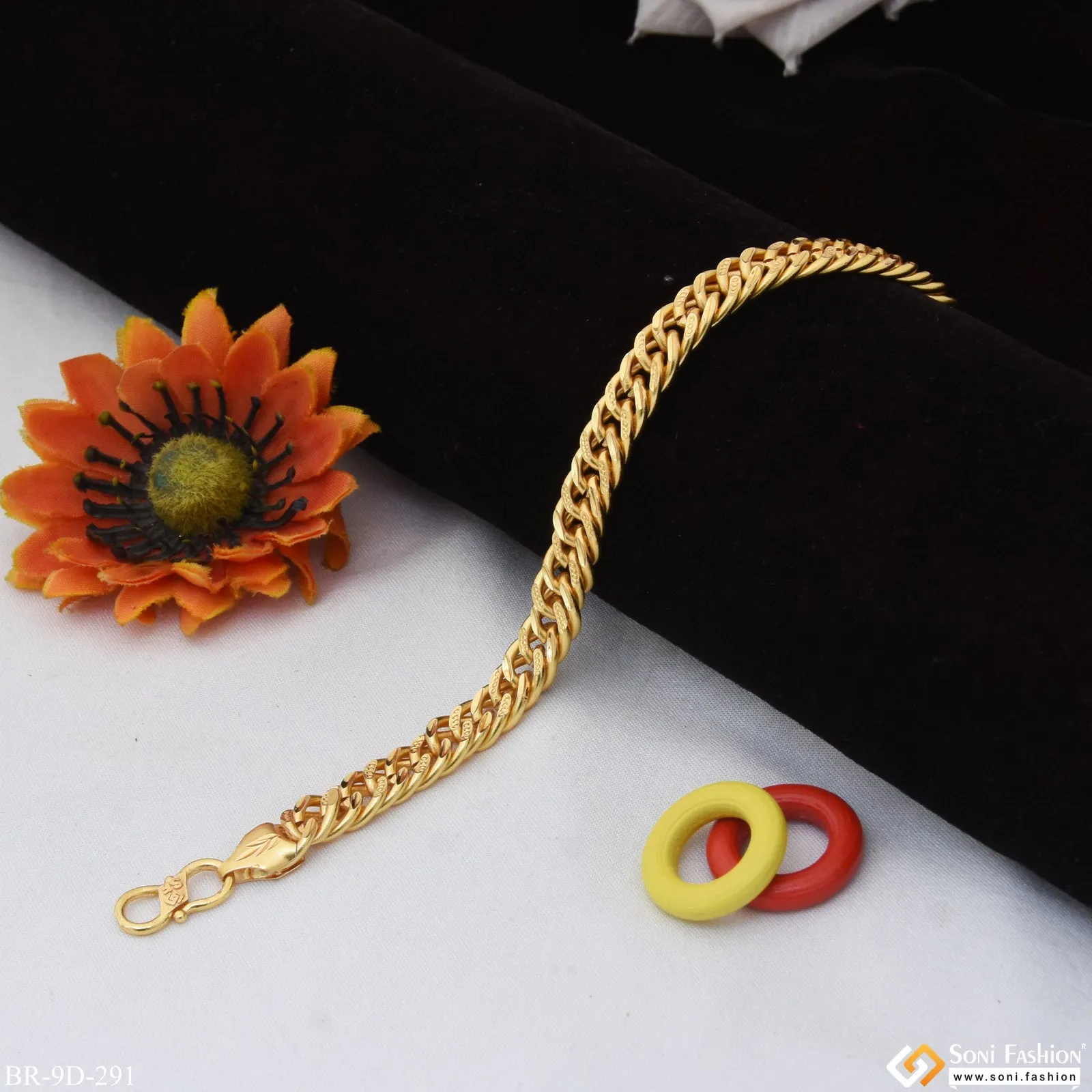 Link Excellent Design Gold Plated Bracelet for Men - Style D291