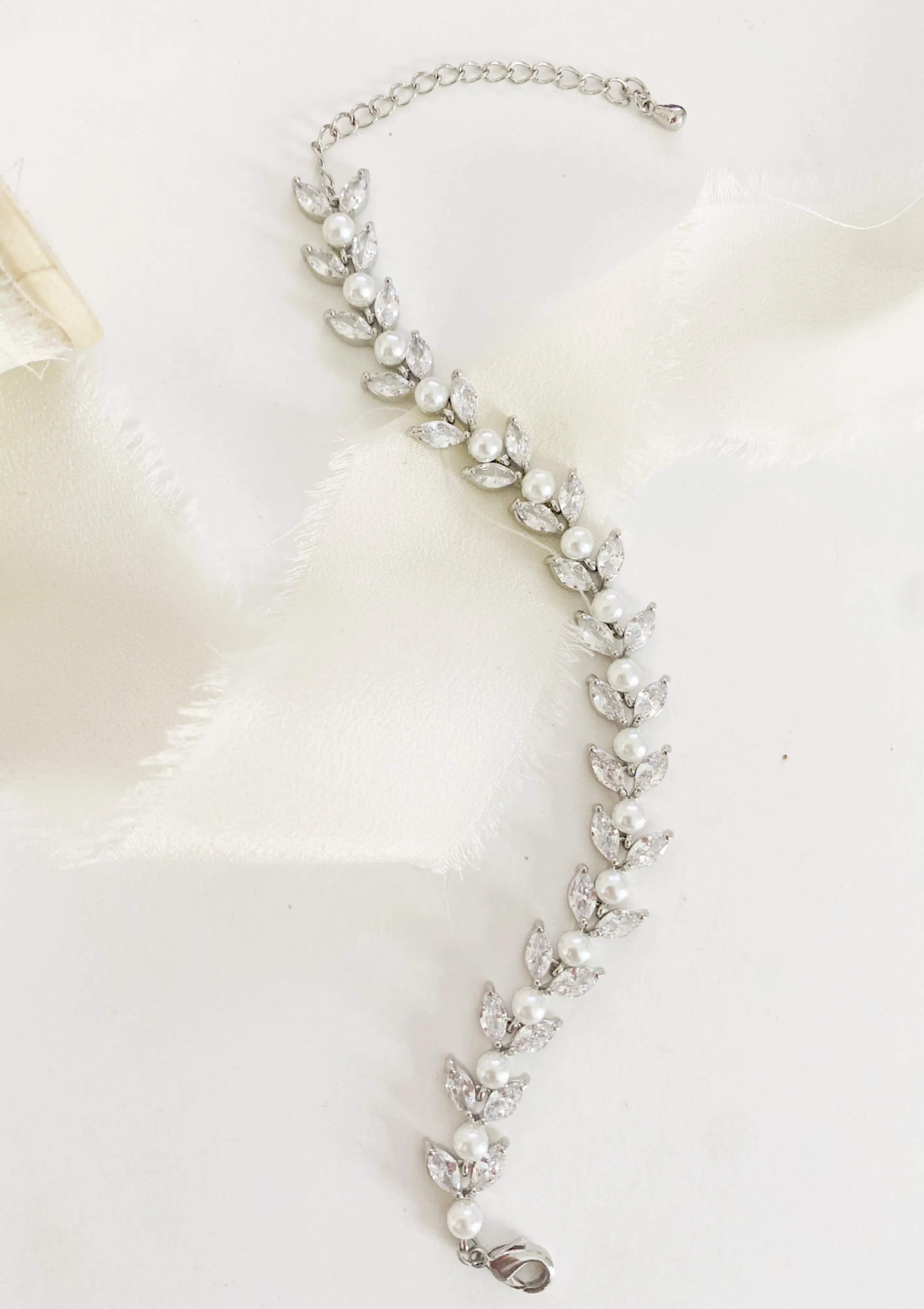 Nadia Pearl Bridal Bracelet