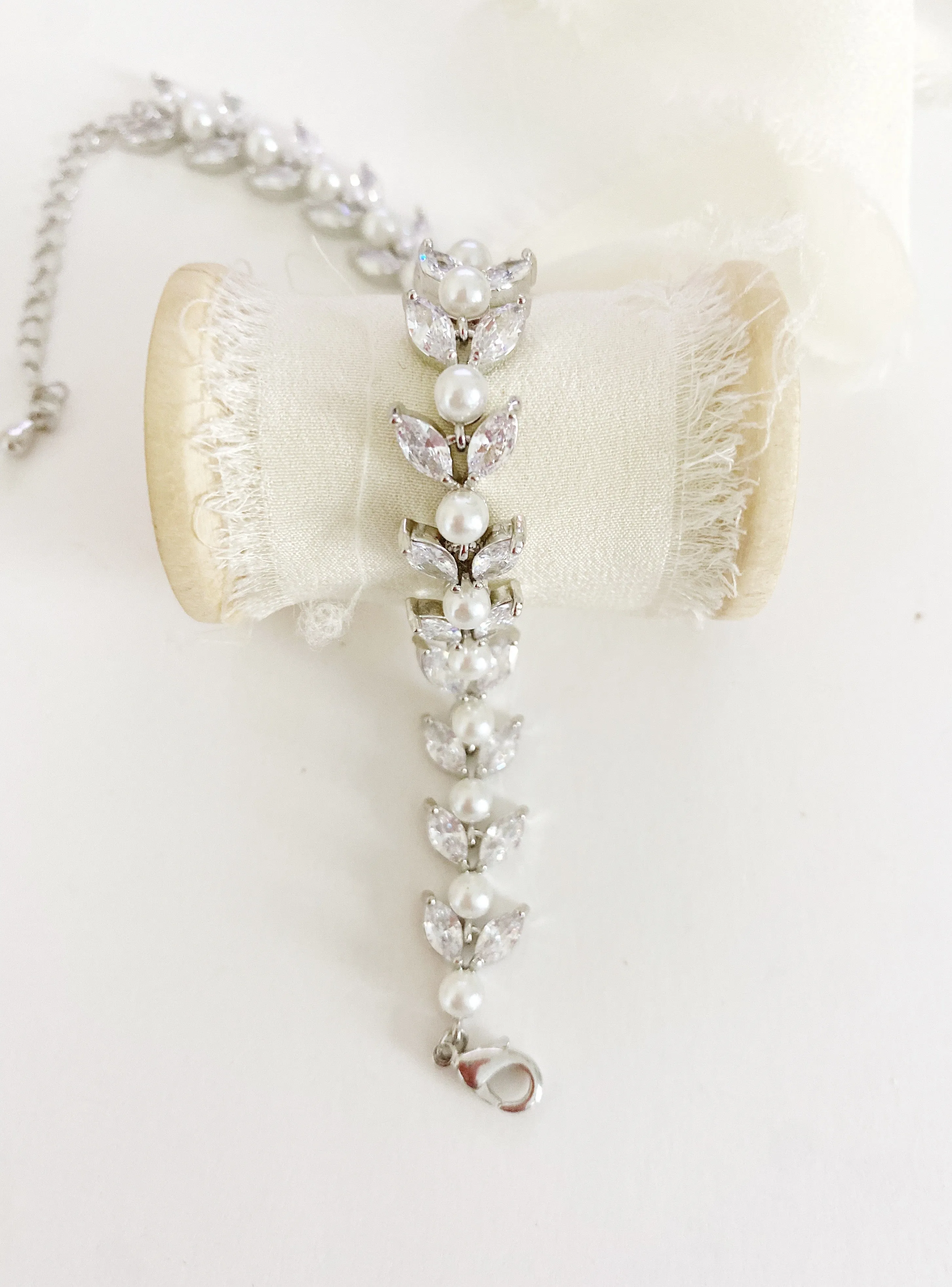 Nadia Pearl Bridal Bracelet