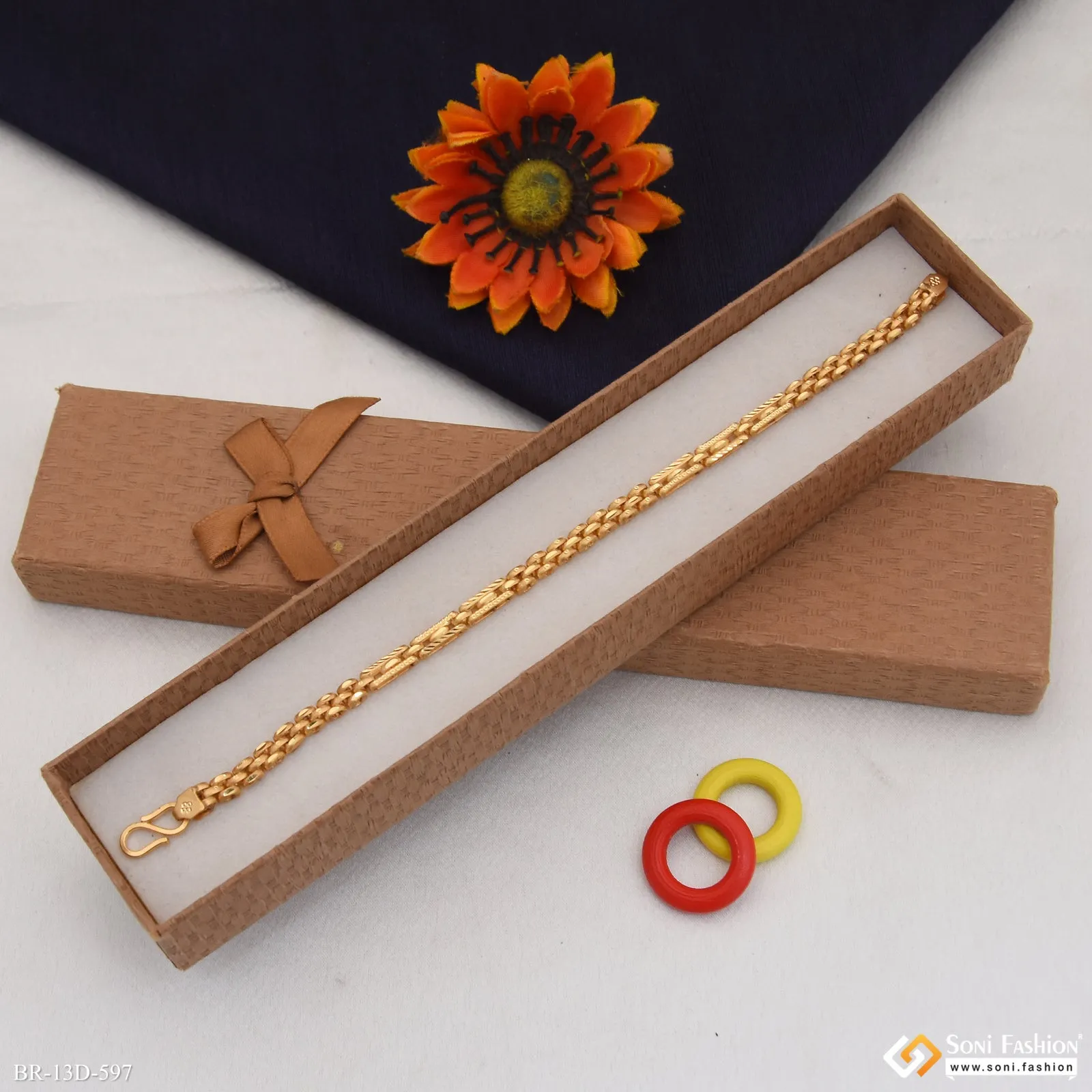 Popular Design Gold Plated Box Bracelet for Men - Style D597