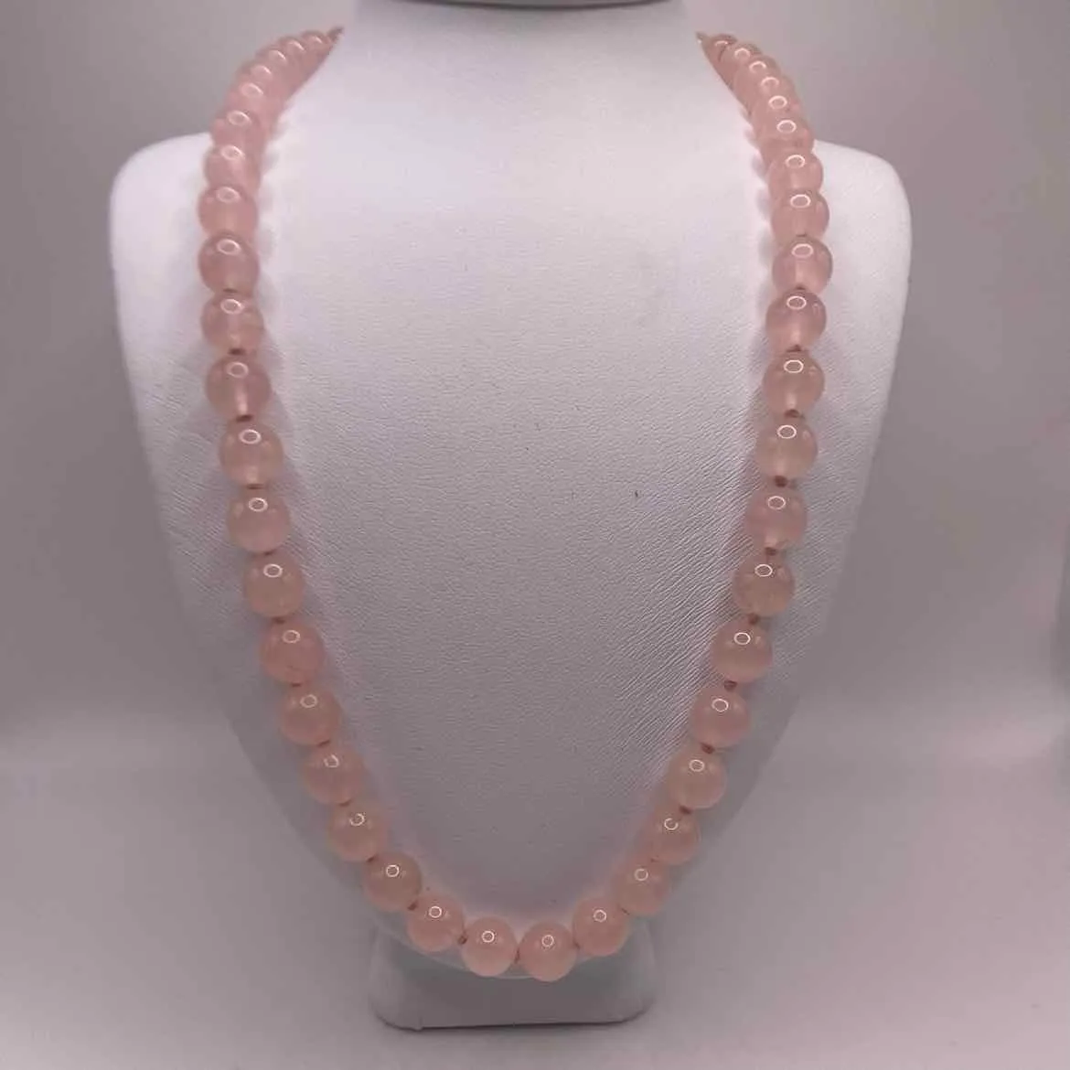ROSE QUARTZ BEADED NECKLACE
