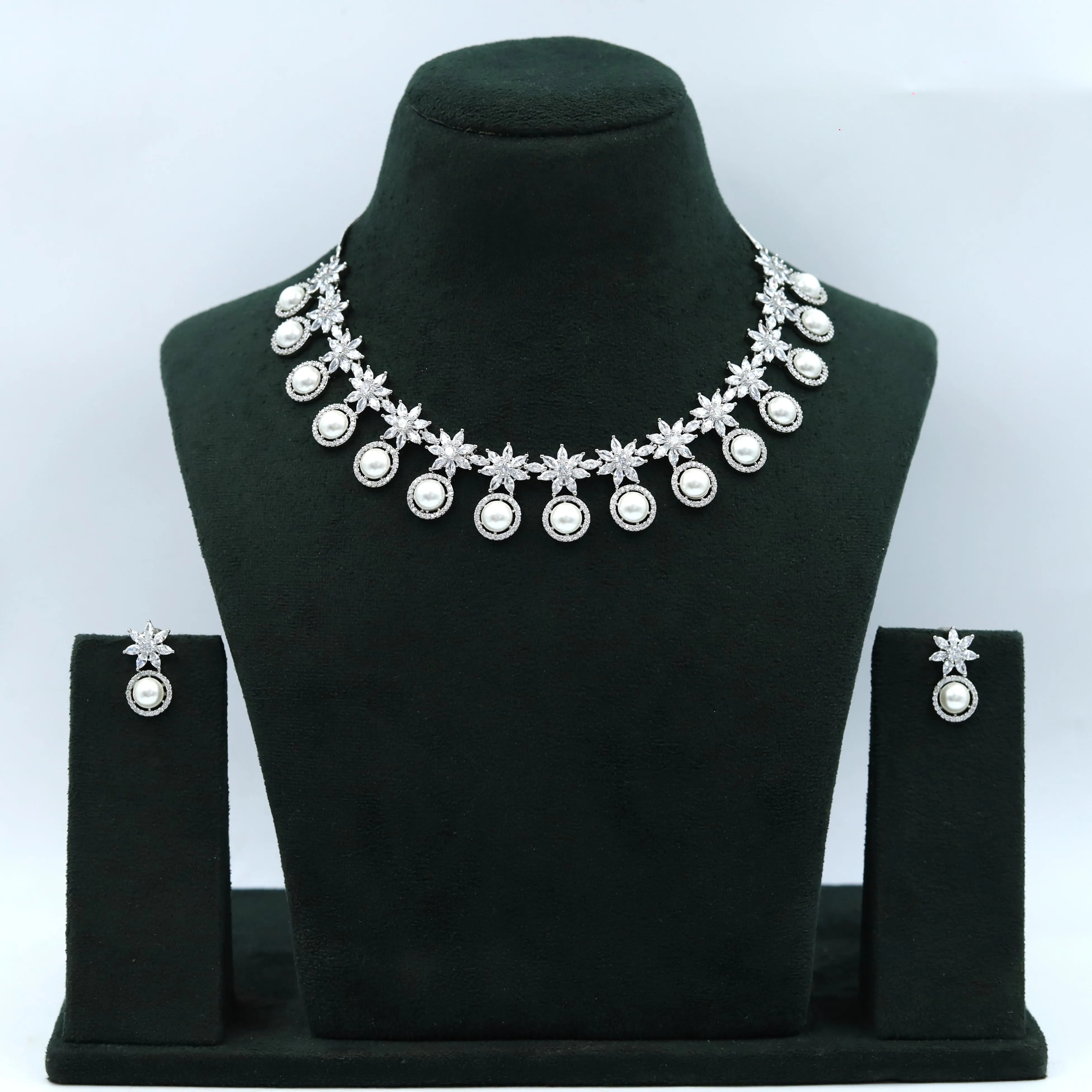 Round Neck Zircon/AD Necklace Set 16956-31