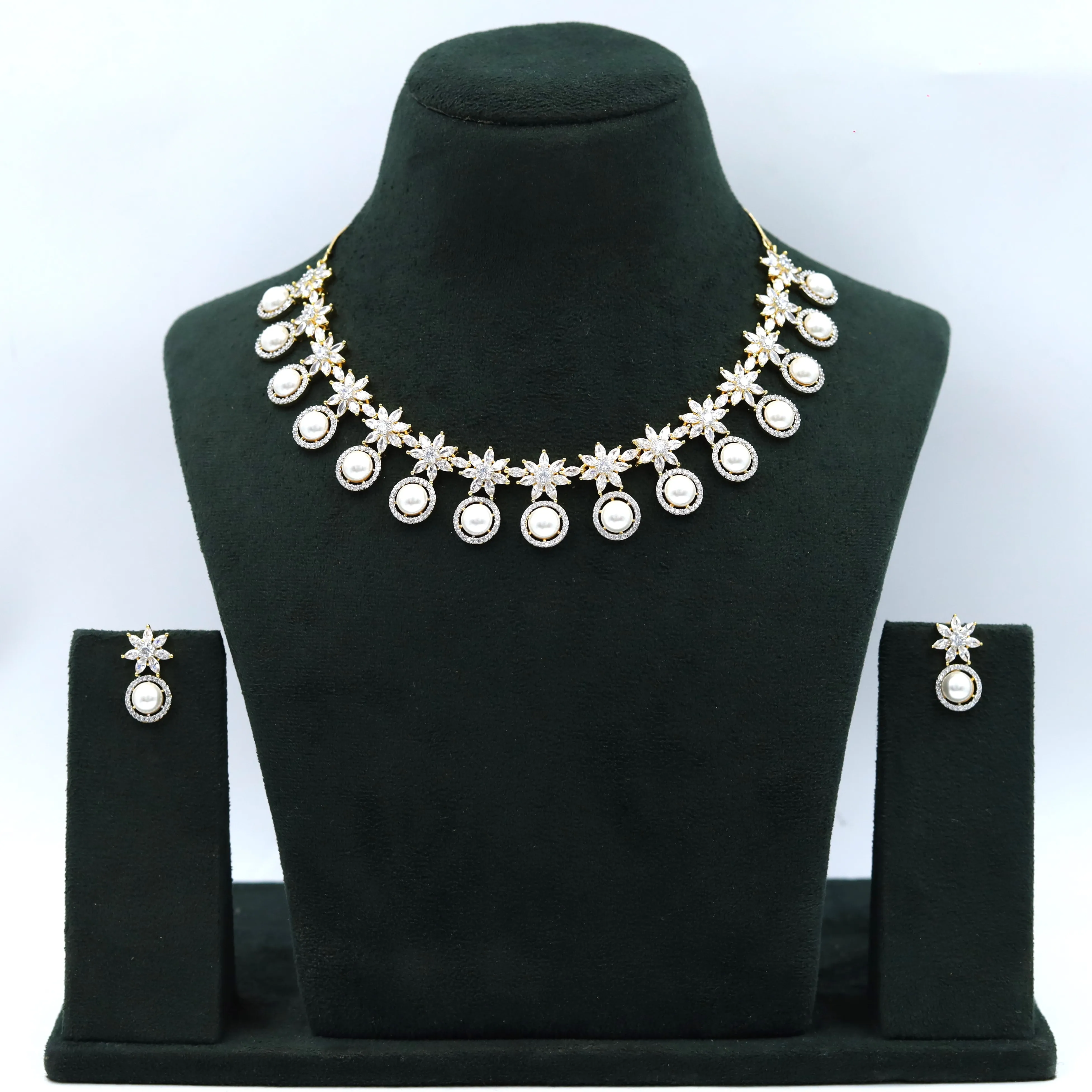 Round Neck Zircon/AD Necklace Set 16956-31
